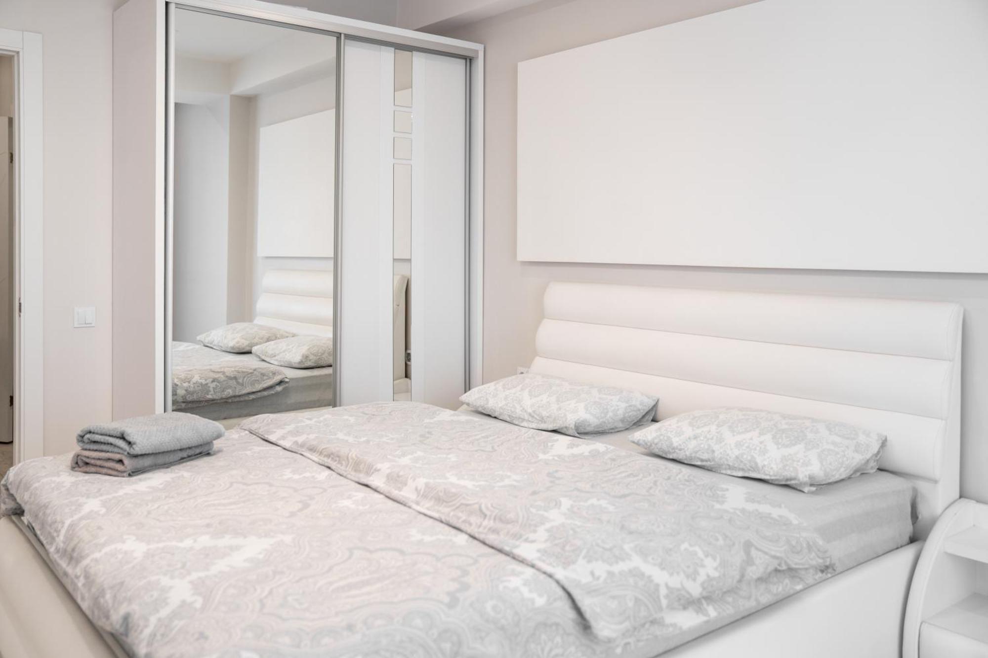 Tourist Grand Ismail Apartments Kisinyov Kültér fotó